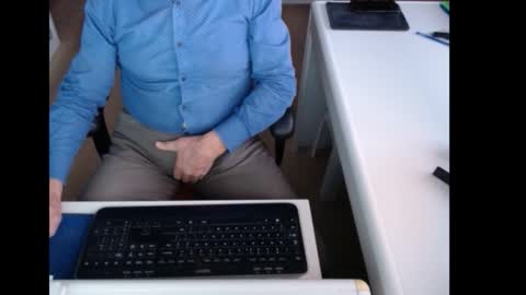 dutchpornking2 online show from November 27, 7:54 am