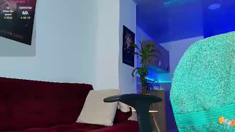 Snapshot of dwayne_brown chatting on June 14, 4:20 pm dwayne_brown online show from June 14, 4:20 pm
