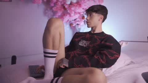 Dwayne xx online show from December 6, 5:11 pm