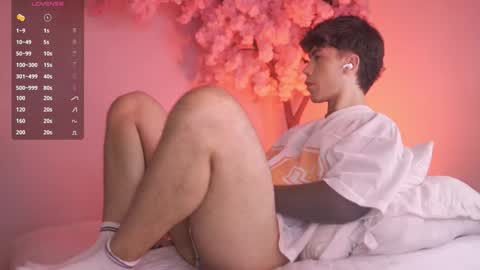 Snapshot of dwayne_xx chatting on June 2, 5:37 pm Dwayne xx online show from June 2, 5:37 pm