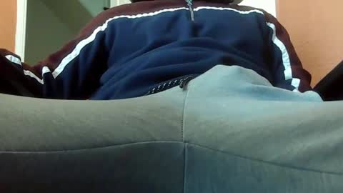 dweav240 online show from February 26, 7:05 pm