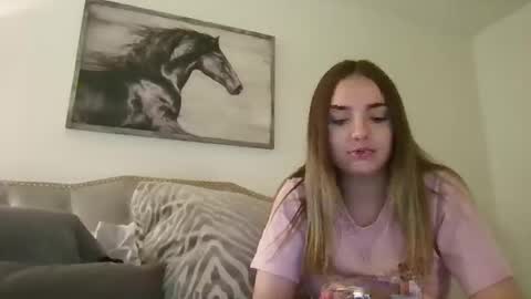 Snapshot of dxhlia1129 chatting on April 11, 2:49 am Leia online show from April 11, 2:49 am