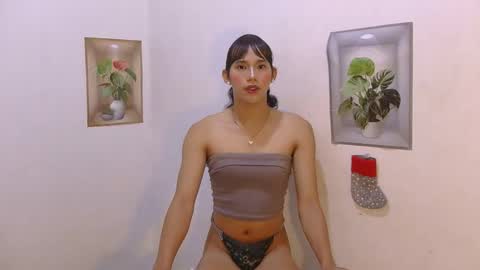 dy_namite online show from February 28, 5:58 pm