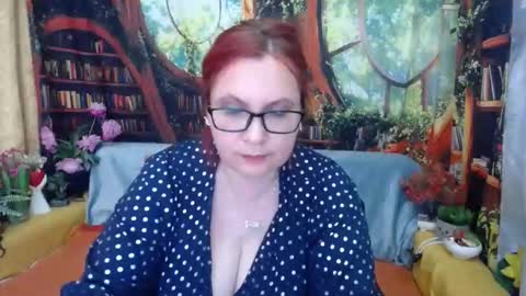 Dyanne online show from June 10, 7:13 pm