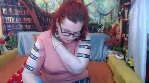 Dyanne online show from June 16, 11:57 am