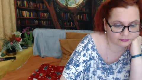 Snapshot of dyannelovee chatting on June 23, 7:01 pm Dyanne online show from June 23, 7:01 pm