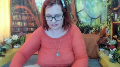 Snapshot of dyannelovee chatting on July 28, 6:42 am Dyanne online show from July 28, 6:42 am