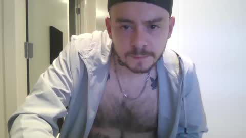 dyl19977 online show from March 10, 4:28 am