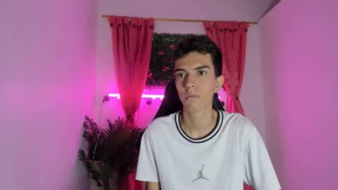 Dylan online show from September 17, 11:23 am