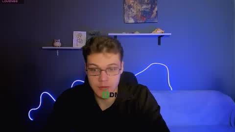 dylan_bold online show from October 13, 12:27 pm