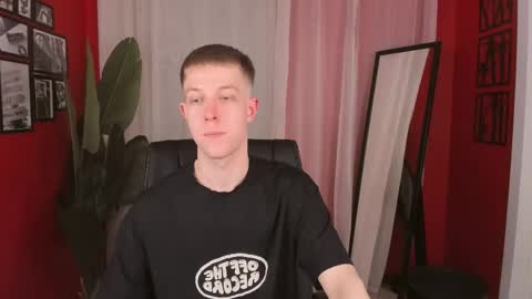 Snapshot of dylan_norton chatting on April 29, 3:38 pm Dylan online show from April 29, 3:38 pm