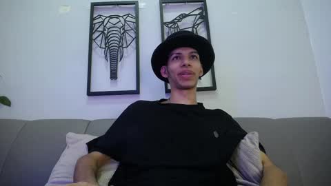 Snapshot of dylan_scotts chatting on October 6, 7:55 pm dylan_scotts online show from October 6, 7:55 pm