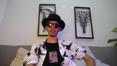 Snapshot of dylan_scotts chatting on October 21, 7:58 pm dylan_scotts online show from October 21, 7:58 pm