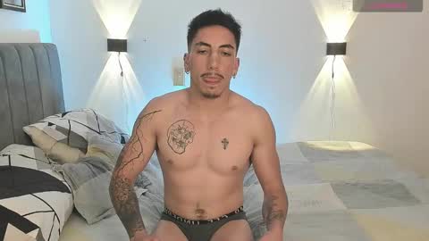 Bryan model independient online show from December 3, 9:12 pm