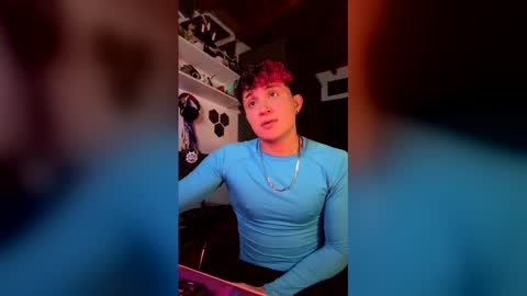 dylan_west21 online show from May 9, 2:22 pm