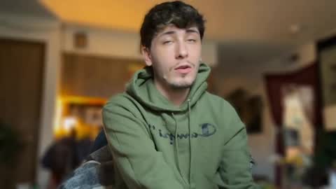 Snapshot of dylandaniel69 chatting on September 10, 9:15 pm Dylan Daniel 7.8 online show from September 10, 9:15 pm