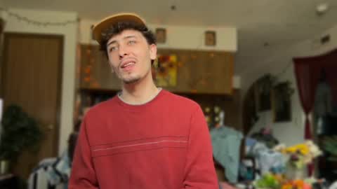 Snapshot of dylandaniel69 chatting on September 14, 6:07 pm Dylan Daniel 7.8 online show from September 14, 6:07 pm