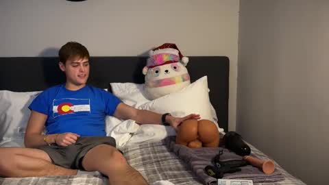 dylanfruits online show from November 25, 4:40 pm