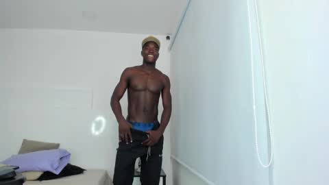 Snapshot of dylantaylor_1 chatting on January 17, 10:00 am Dylan Taylor online show from January 17, 10:00 am