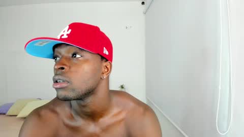 Snapshot of dylantaylor_1 chatting on January 21, 2:11 am Dylan Taylor online show from January 21, 2:11 am