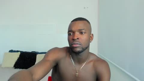 Snapshot of dylantaylor_1 chatting on February 4, 4:05 am Dylan Taylor online show from February 4, 4:05 am