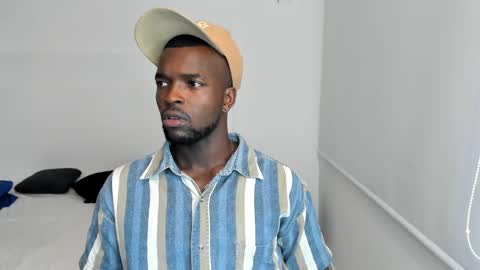 Snapshot of dylantaylor_1 chatting on February 15, 8:22 am Dylan Taylor online show from February 15, 8:22 am