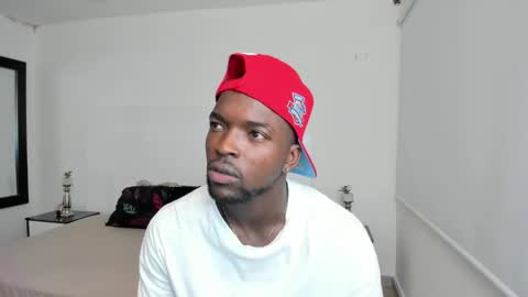 Snapshot of dylantaylor_1 chatting on February 17, 2:42 am Dylan Taylor online show from February 17, 2:42 am