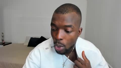 Snapshot of dylantaylor_1 chatting on March 12, 3:02 am Dylan Taylor online show from March 12, 3:02 am