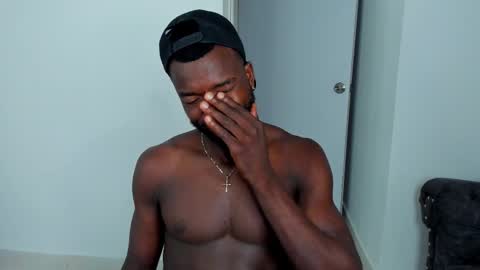 Snapshot of dylantaylor_1 chatting on September 13, 4:34 am Dylan Taylor online show from September 13, 4:34 am