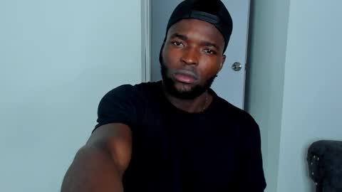 Snapshot of dylantaylor_1 chatting on September 20, 2:12 am Dylan Taylor online show from September 20, 2:12 am