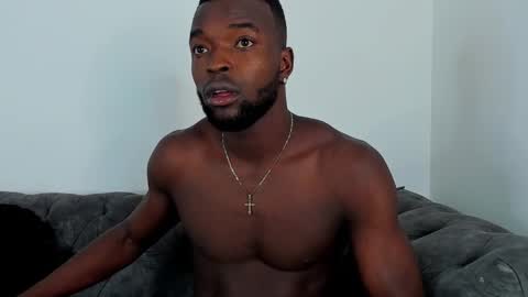 Snapshot of dylantaylor_1 chatting on October 4, 4:21 am Dylan Taylor online show from October 4, 4:21 am