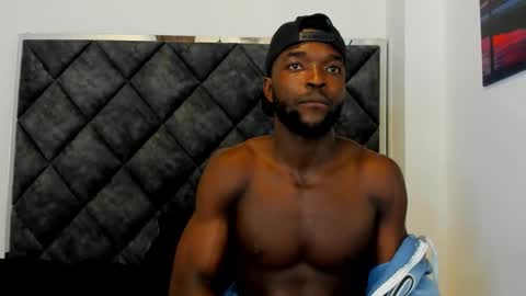 Snapshot of dylantaylor_1 chatting on October 12, 2:49 pm Dylan Taylor online show from October 12, 2:49 pm