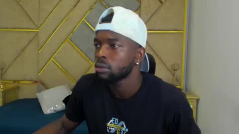 Snapshot of dylantaylor_1 chatting on October 21, 4:24 am Dylan Taylor online show from October 21, 4:24 am