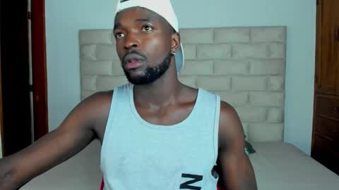 Snapshot of dylantaylor_1 chatting on November 8, 11:54 am Dylan Taylor online show from November 8, 11:54 am