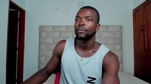 Snapshot of dylantaylor_1 chatting on November 21, 12:15 pm Dylan Taylor online show from November 21, 12:15 pm