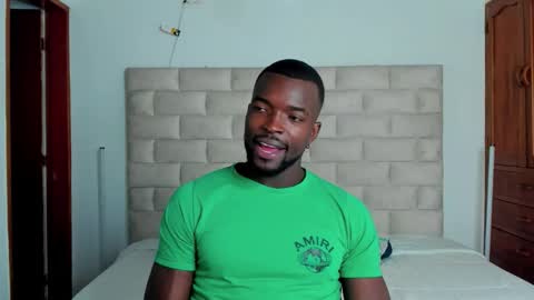 Snapshot of dylantaylor_1 chatting on December 13, 8:04 pm Dylan Taylor online show from December 13, 8:04 pm