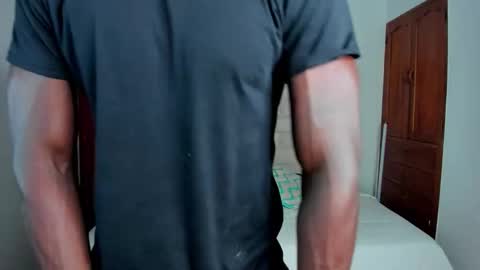 Snapshot of dylantaylor_1 chatting on December 14, 8:13 pm Dylan Taylor online show from December 14, 8:13 pm