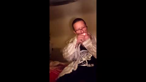 dyldotrog1983 online show from March 29, 8:14 am