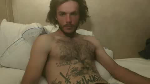 Snapshot of dylp400 chatting on December 21, 11:01 am dylp400 online show from December 21, 11:01 am