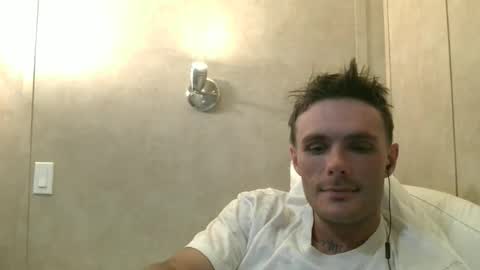 Snapshot of dylp400 chatting on December 28, 4:52 pm dylp400 online show from December 28, 4:52 pm