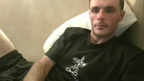 Snapshot of dylp400 chatting on December 30, 7:11 pm dylp400 online show from December 30, 7:11 pm