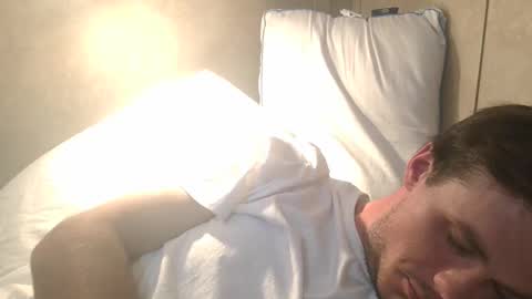 Snapshot of dylp400 chatting on February 5, 10:19 am dylp400 online show from February 5, 10:19 am