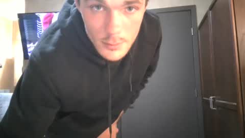 Snapshot of dylp400 chatting on February 18, 8:38 am dylp400 online show from February 18, 8:38 am