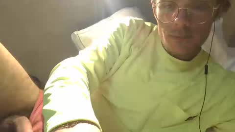 Snapshot of dylp400 chatting on March 7, 6:24 am dylp400 online show from March 7, 6:24 am