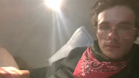 Snapshot of dylp400 chatting on March 8, 10:45 pm dylp400 online show from March 8, 10:45 pm