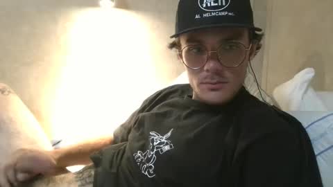 Snapshot of dylp400 chatting on March 9, 11:46 pm dylp400 online show from March 9, 11:46 pm