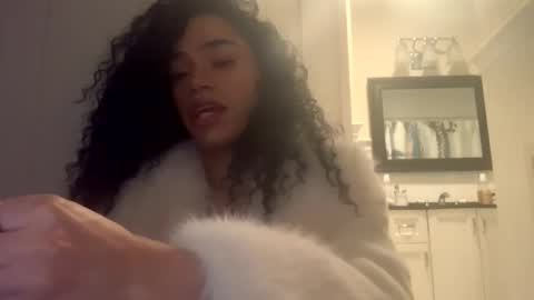 Dynasty online show from January 20, 11:10 pm