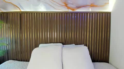 Call me Sofia online show from February 8, 7:06 pm