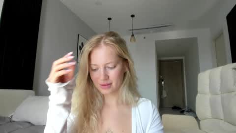 Snapshot of e___lisa chatting on January 30, 5:09 am fansly - yourbestbaby online show from January 30, 5:09 am