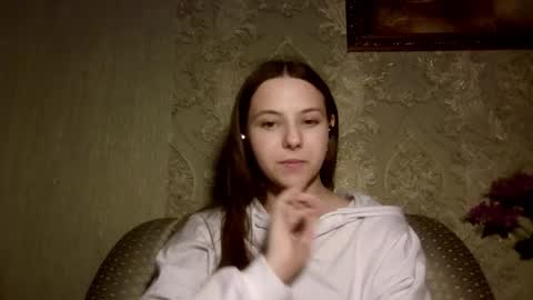 Yuni online show from April 19, 6:10 pm